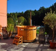 pic Holzbadezuber + terrasse